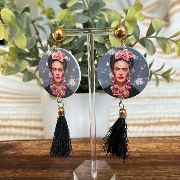 Frida Kahlo Portrait Mexican Artist Tassel Earrings - Picture 1 of 5